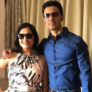 Meet your Posher, Karthik